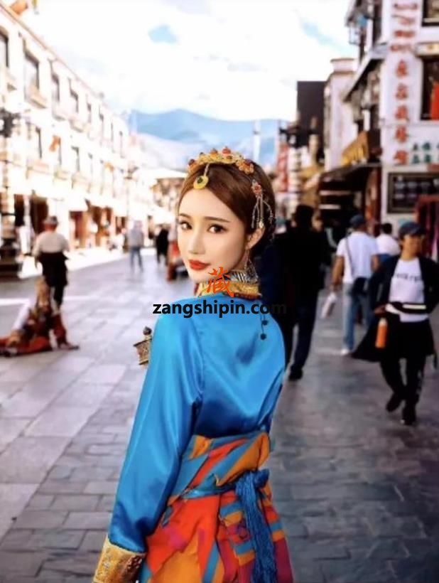 藏族服装悠远神秘的时尚 藏族服装悠远神秘的时尚