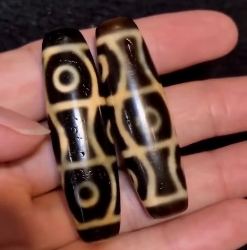 纯手工老牙黄宝盖三眼天珠